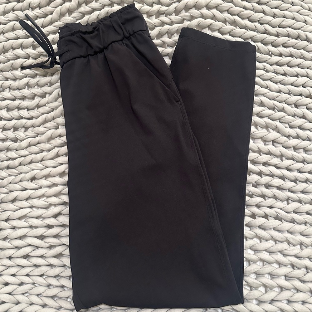 Lululemon stretch 7/8 high rise pants size 6
